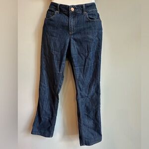 Cabi Size 8 jeans. Inseam 29 inches Super Stretch and comfortable